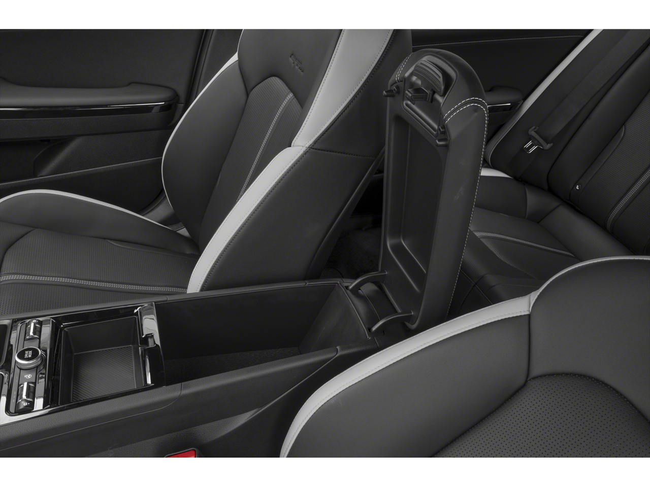 2025 Kia K5 GT-Line - Photo 15