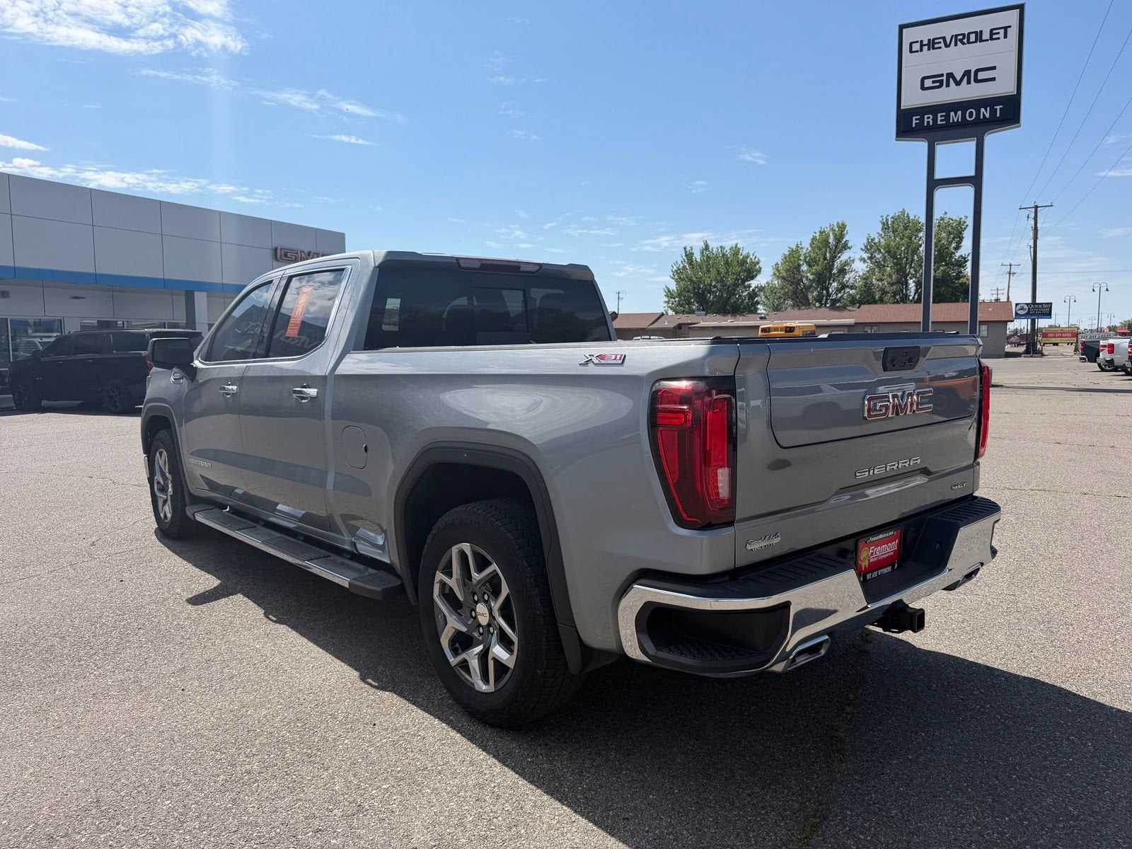 2024 GMC Sierra 1500 SLT