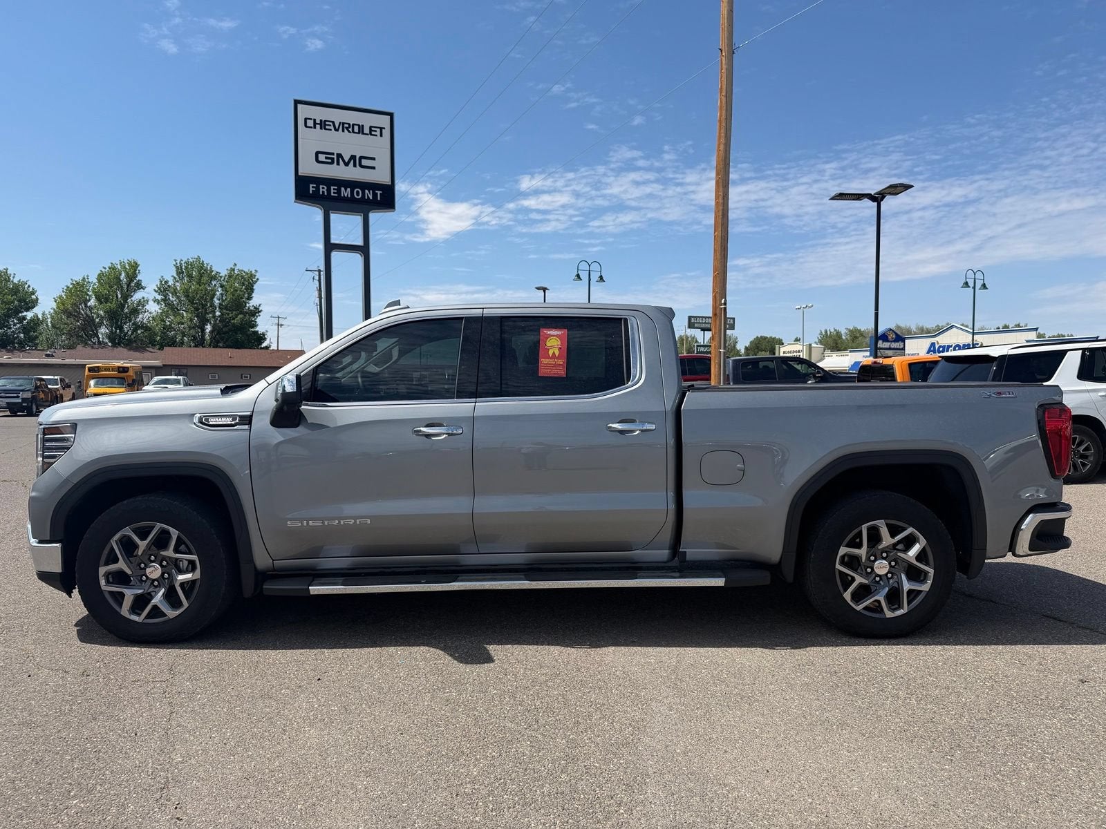 2024 GMC Sierra 1500 SLT