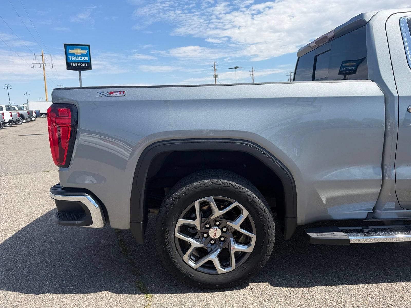 2024 GMC Sierra 1500 SLT