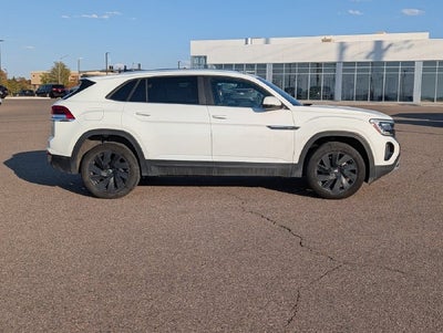 2025 Volkswagen Atlas Cross Sport 2.0T SE w/Technology