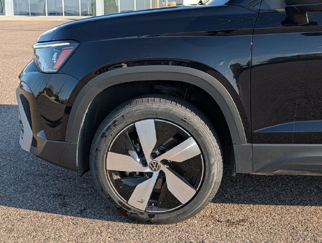 2025 Volkswagen Taos S - Photo 15
