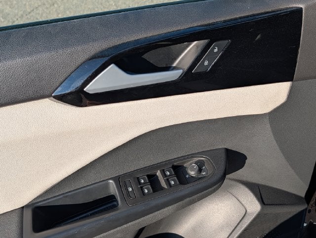 2025 Volkswagen Taos S - Photo 17