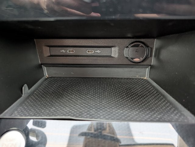 2025 Volkswagen Taos S - Photo 28