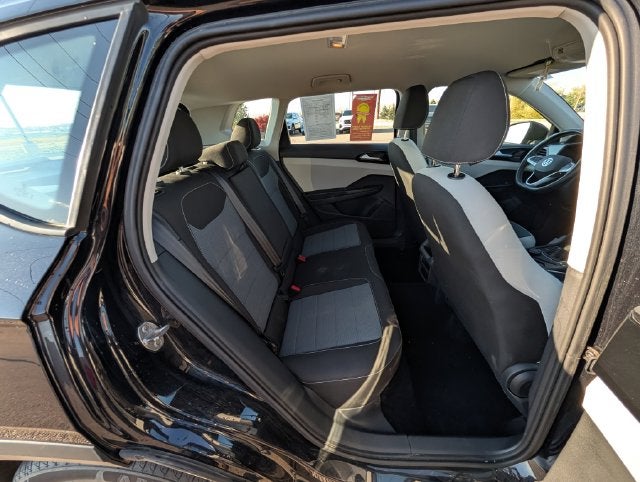 2025 Volkswagen Taos S - Photo 43