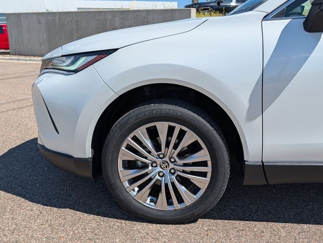 2023 Toyota Venza Limited - Photo 16