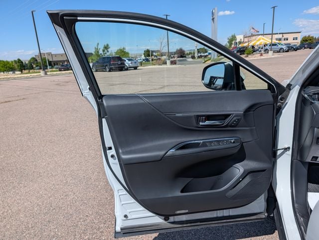 2023 Toyota Venza Limited - Photo 17