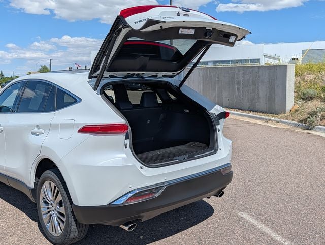 2023 Toyota Venza Limited - Photo 8