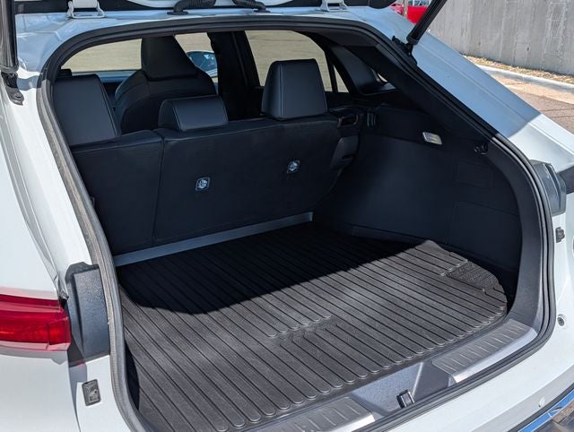 2023 Toyota Venza Limited - Photo 9