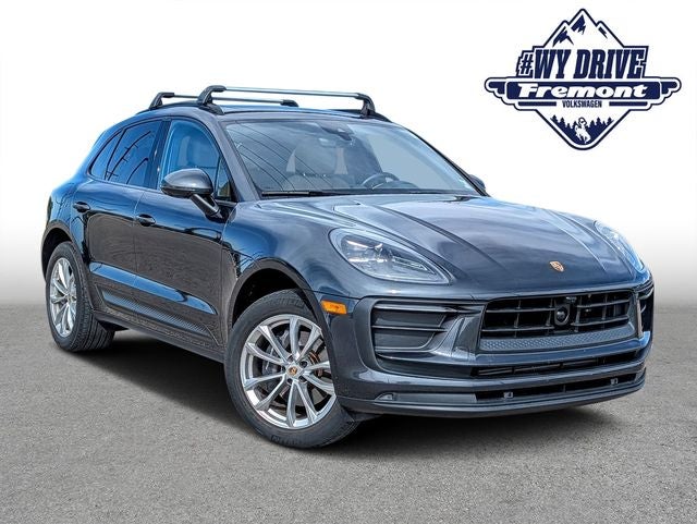 2022 Porsche Macan Base