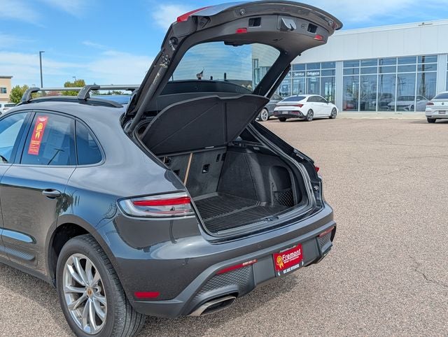 2022 Porsche Macan Base