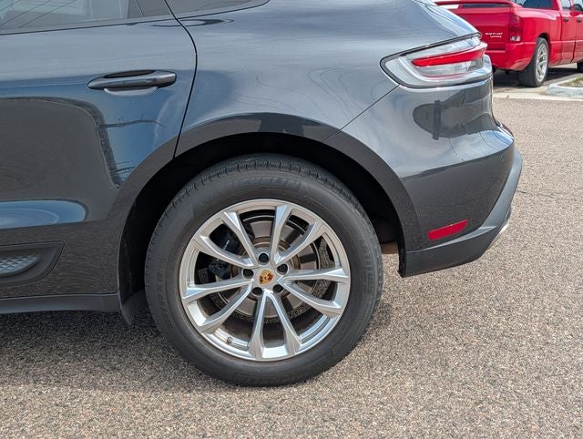 2022 Porsche Macan Base