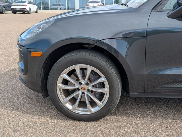 2022 Porsche Macan Base