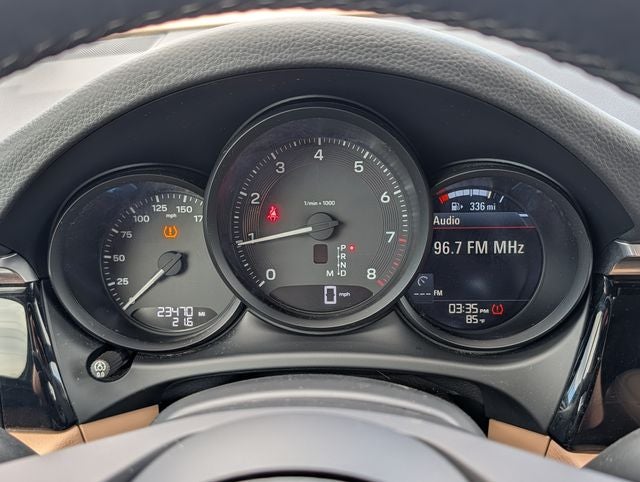 2022 Porsche Macan Base
