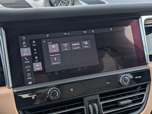 2022 Porsche Macan Base