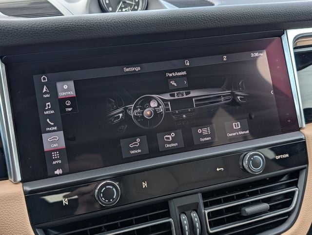 2022 Porsche Macan Base