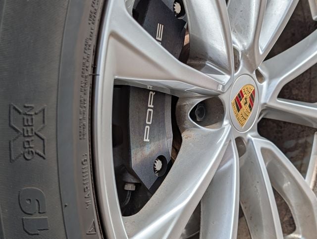 2022 Porsche Macan Base