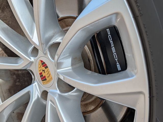 2022 Porsche Macan Base
