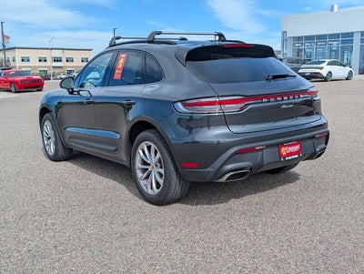 2022 Porsche Macan Base