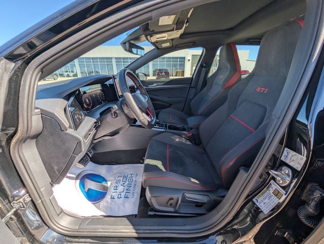 2025 Volkswagen Golf GTI 2.0T SE
