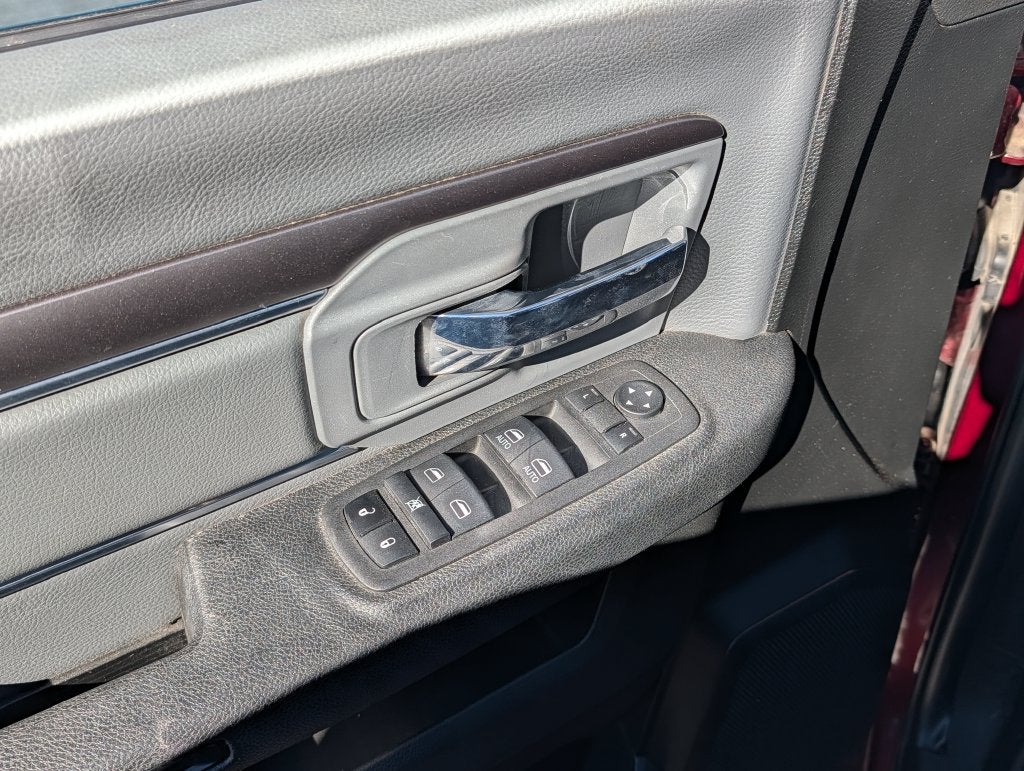 2023 RAM 1500 SLT