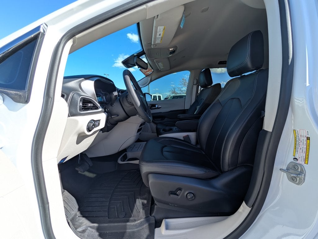 2024 Chrysler Pacifica Touring L AWD