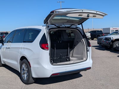 2024 Chrysler Pacifica Touring L AWD
