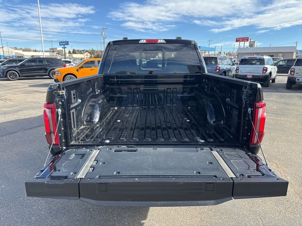 2025 Ford F-150 Lariat Black Appearance Pkg.