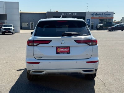 2024 Mitsubishi Outlander SE