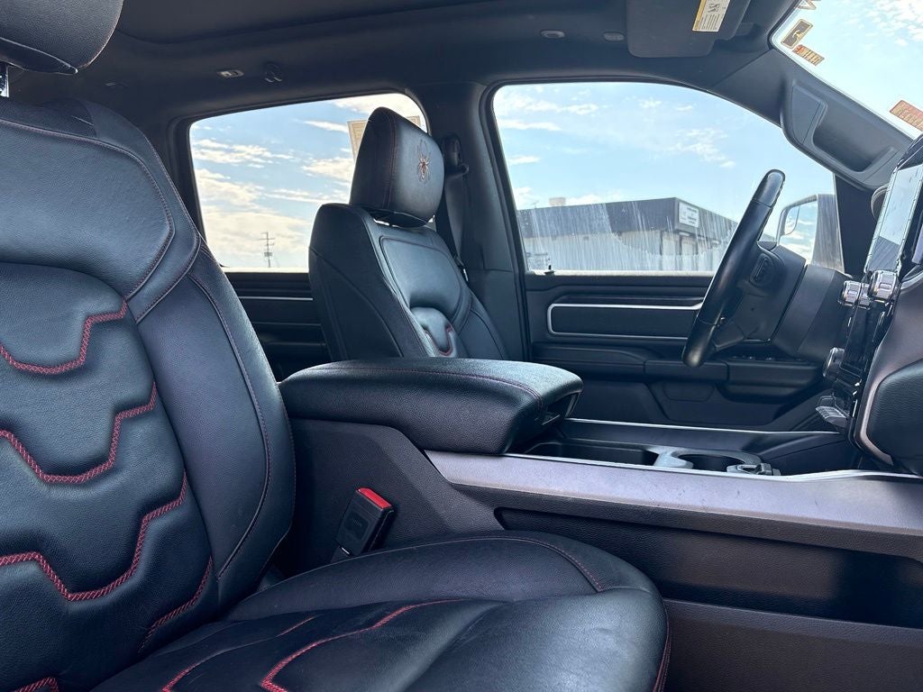 2022 RAM 1500 Big Horn/Lone Star Black Widow PKG