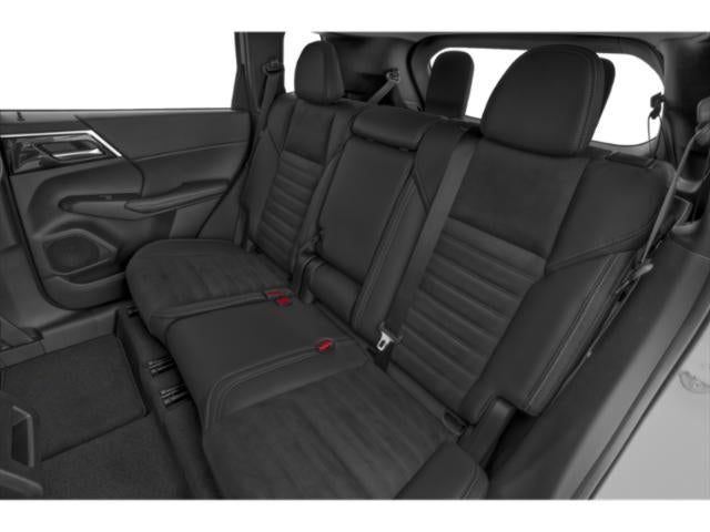 2023 Mitsubishi Outlander Base