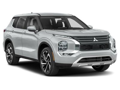 2023 Mitsubishi Outlander Base
