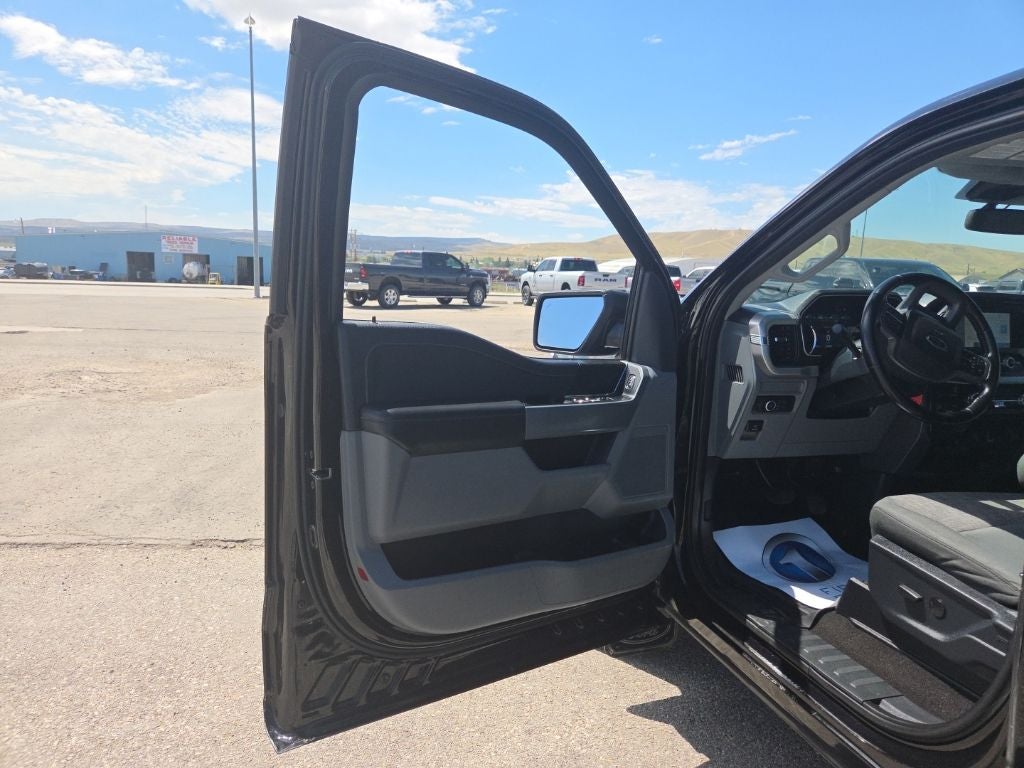 2022 Ford F-150 Base