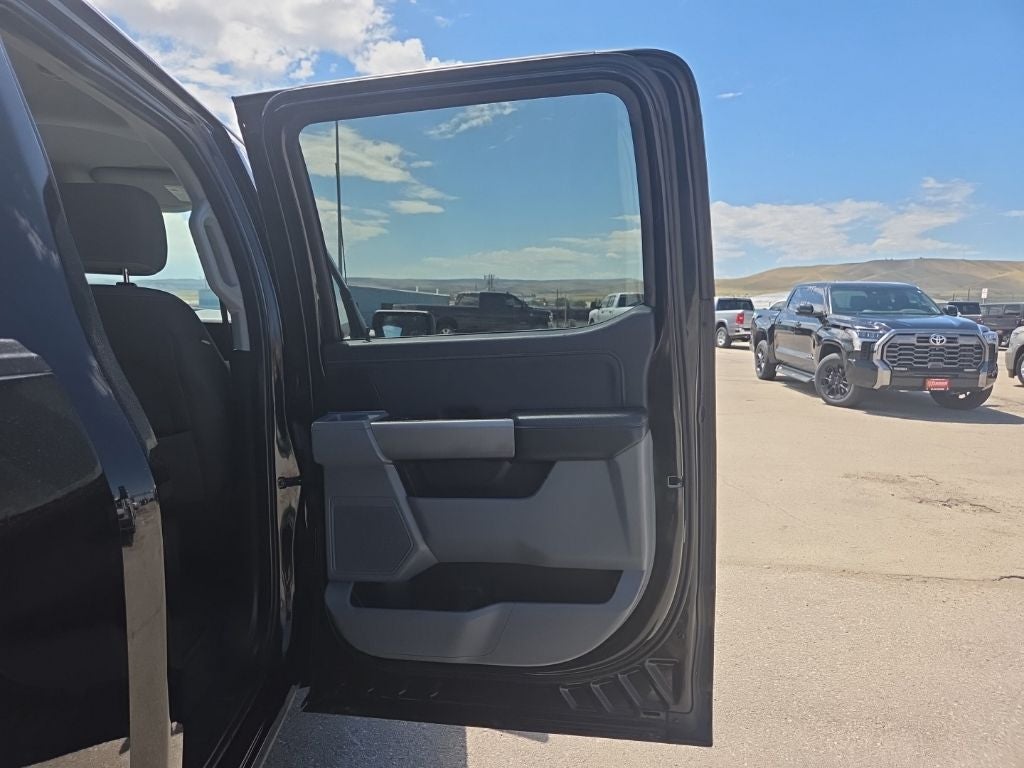 2022 Ford F-150 Base