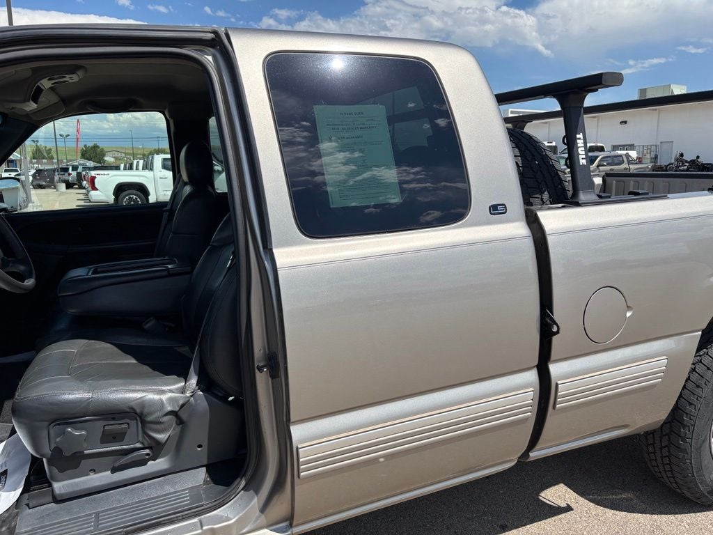 2000 Chevrolet Silverado 1500 LS