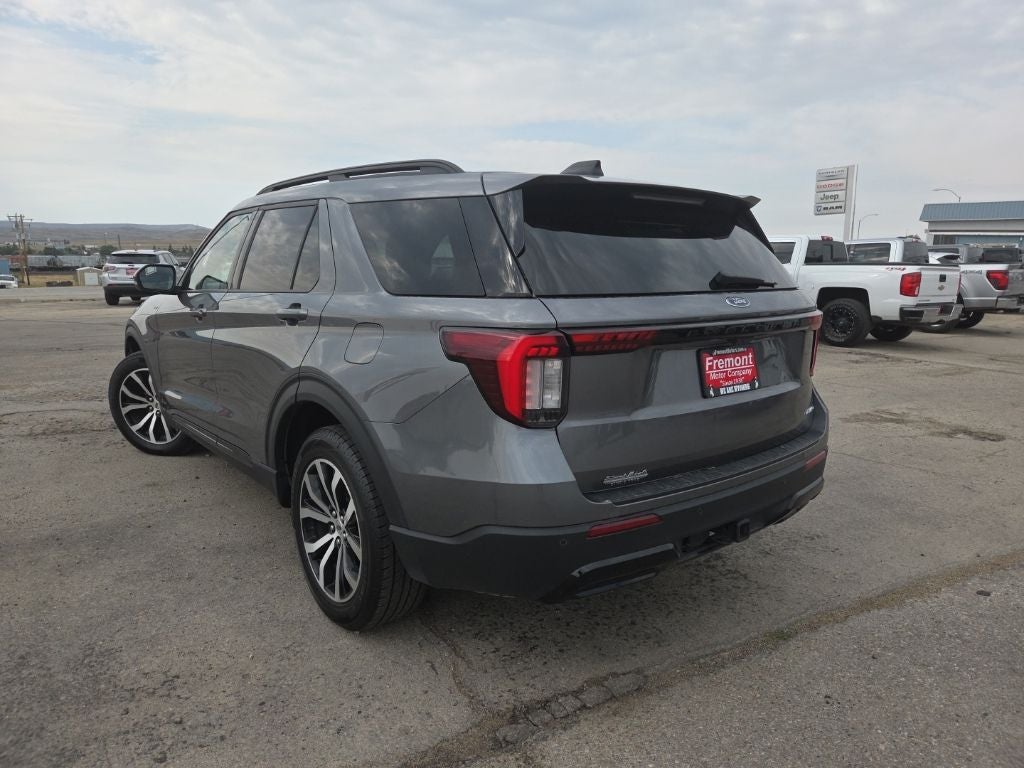 2025 Ford Explorer ST-Line 4WD