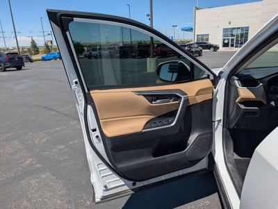 2025 Toyota RAV4 XLE AWD
