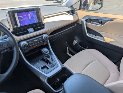 2025 Toyota RAV4 XLE AWD