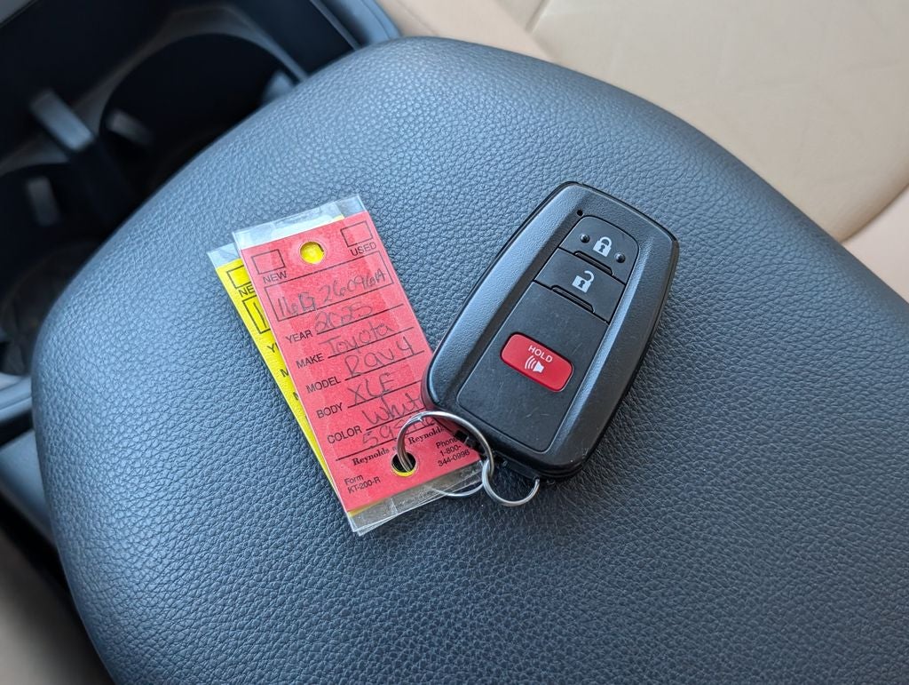 2025 Toyota RAV4 XLE AWD