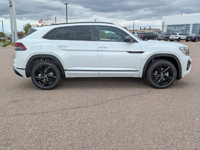 2026 Volkswagen Atlas Cross Sport SEL R-Line Black