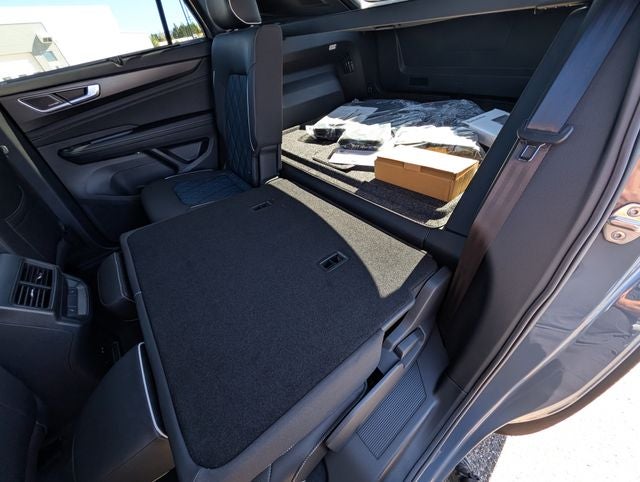 2026 Volkswagen Atlas Cross Sport SEL Premium R-Line