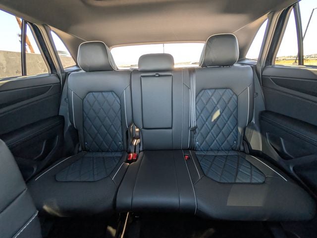 2026 Volkswagen Atlas Cross Sport SEL Premium R-Line