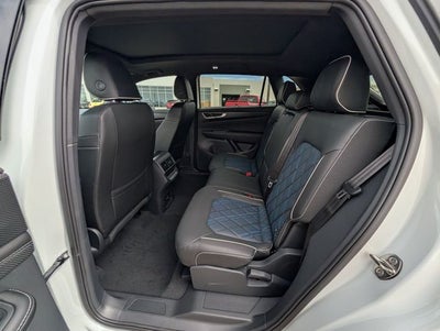2026 Volkswagen Atlas Cross Sport SEL Premium R-Line