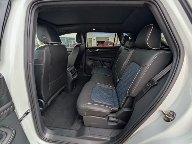 2026 Volkswagen Atlas Cross Sport SEL Premium R-Line
