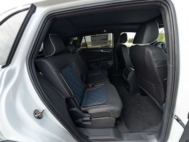 2026 Volkswagen Atlas Cross Sport SEL Premium R-Line