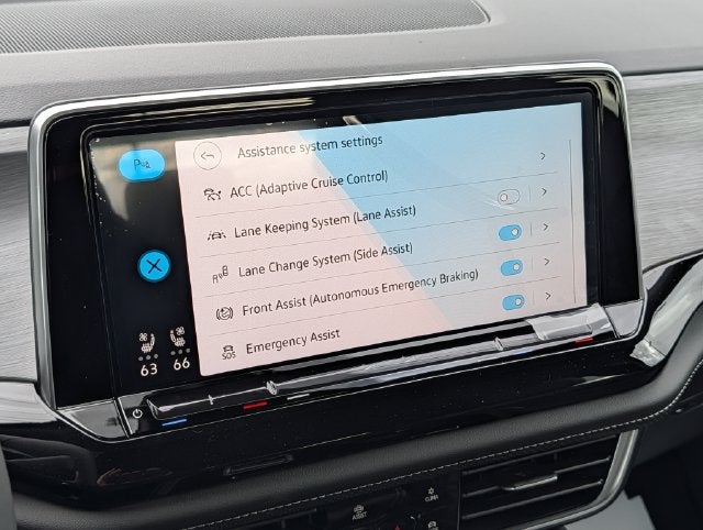 2026 Volkswagen Atlas Cross Sport SE w/Technology