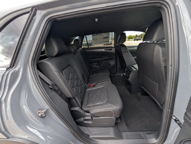 2026 Volkswagen Atlas Cross Sport SE w/Technology