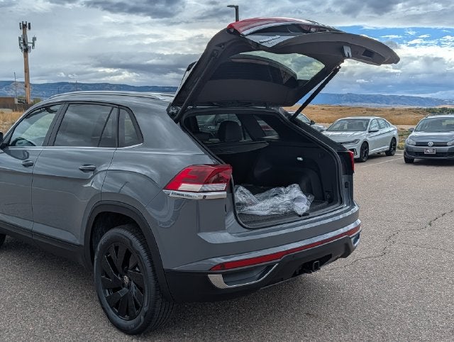 2026 Volkswagen Atlas Cross Sport SE w/Technology