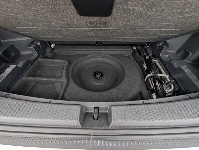 2027 Volkswagen Atlas SE w/Technology