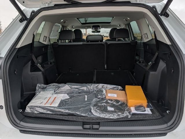 2027 Volkswagen Atlas SE w/Technology